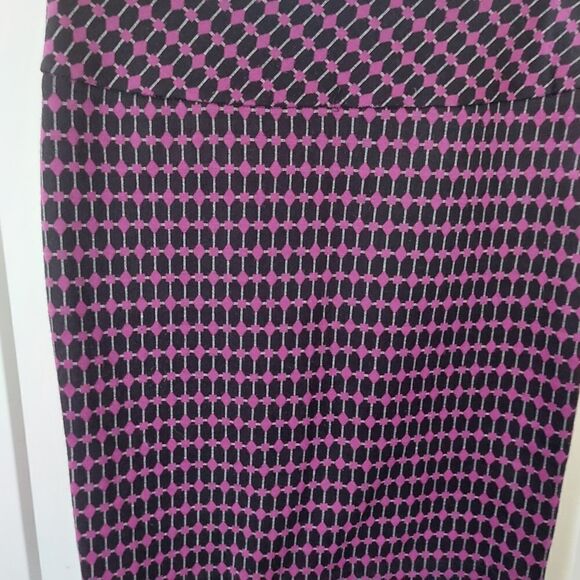 TRISISTO SKIRT Size Small - Picture 2 of 7